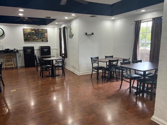 莱克兰贝蒙特套房酒店 外观 照片