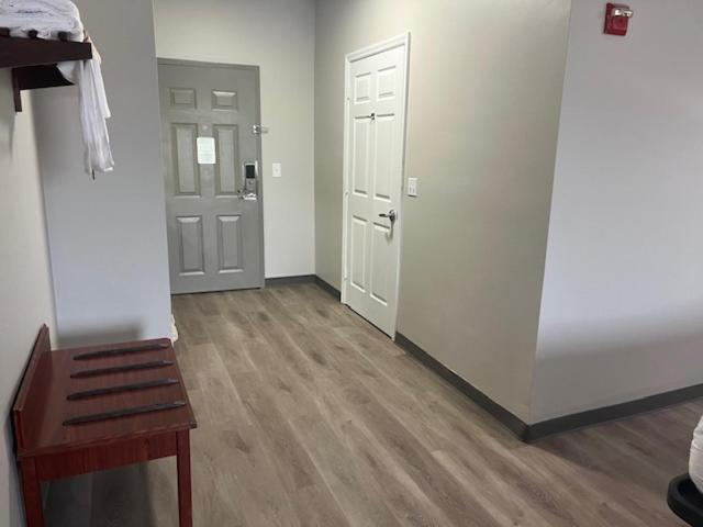 莱克兰贝蒙特套房酒店 外观 照片